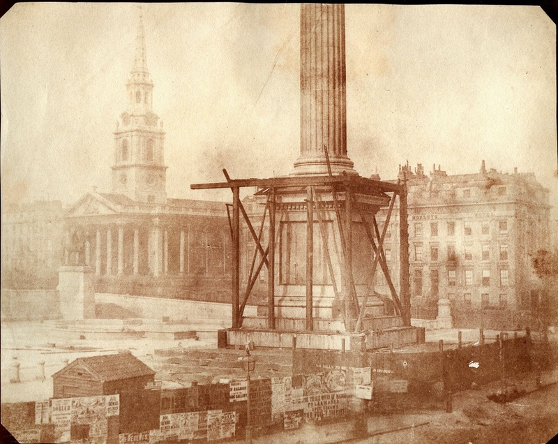 Illustration for article titled Photos of Famous Landmarks While They Were Still Under Construction